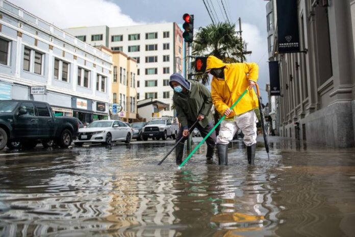020_KQED_StormSanFrancisco_01102023-qut-1020x680