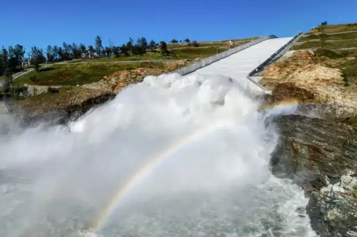 032623-Lake-Oroville-AP-CM